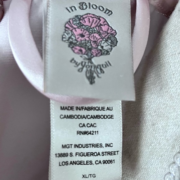 In Bloom Brand Satin Robe with Lace; Size XL - Picture 9 of 10